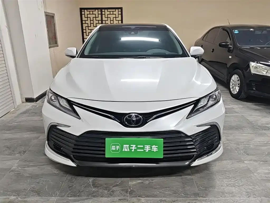 Toyota Camry — фото 4