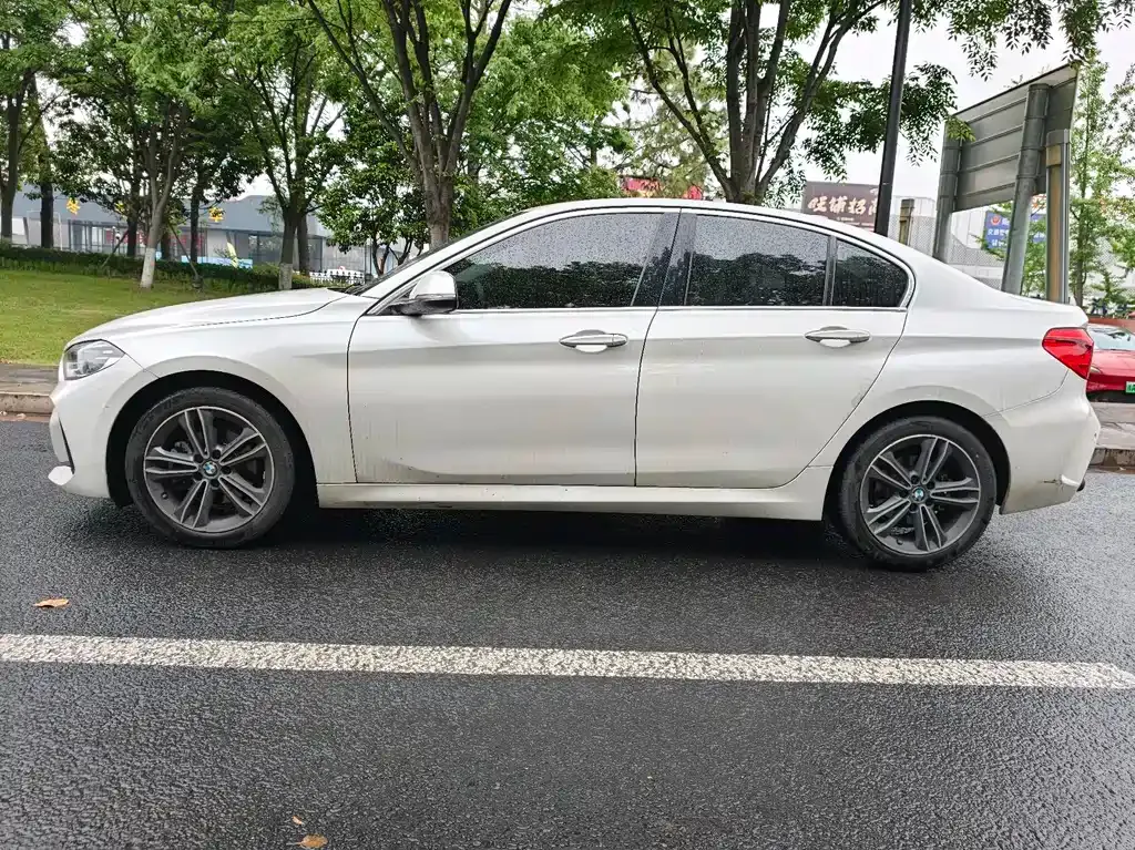 BMW 1 Series 2021 из CN, фото 9