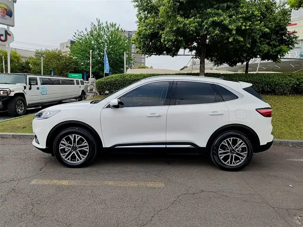 Ford Escape 2023 из CN, фото 8