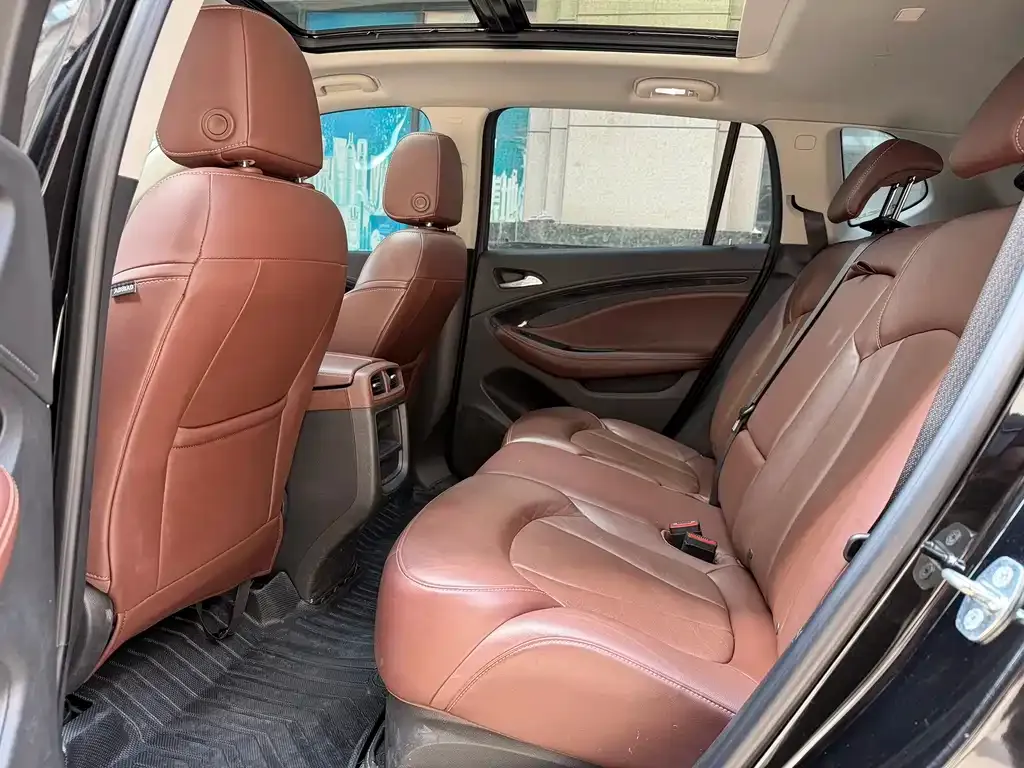 Buick Envision Plus — фото 7