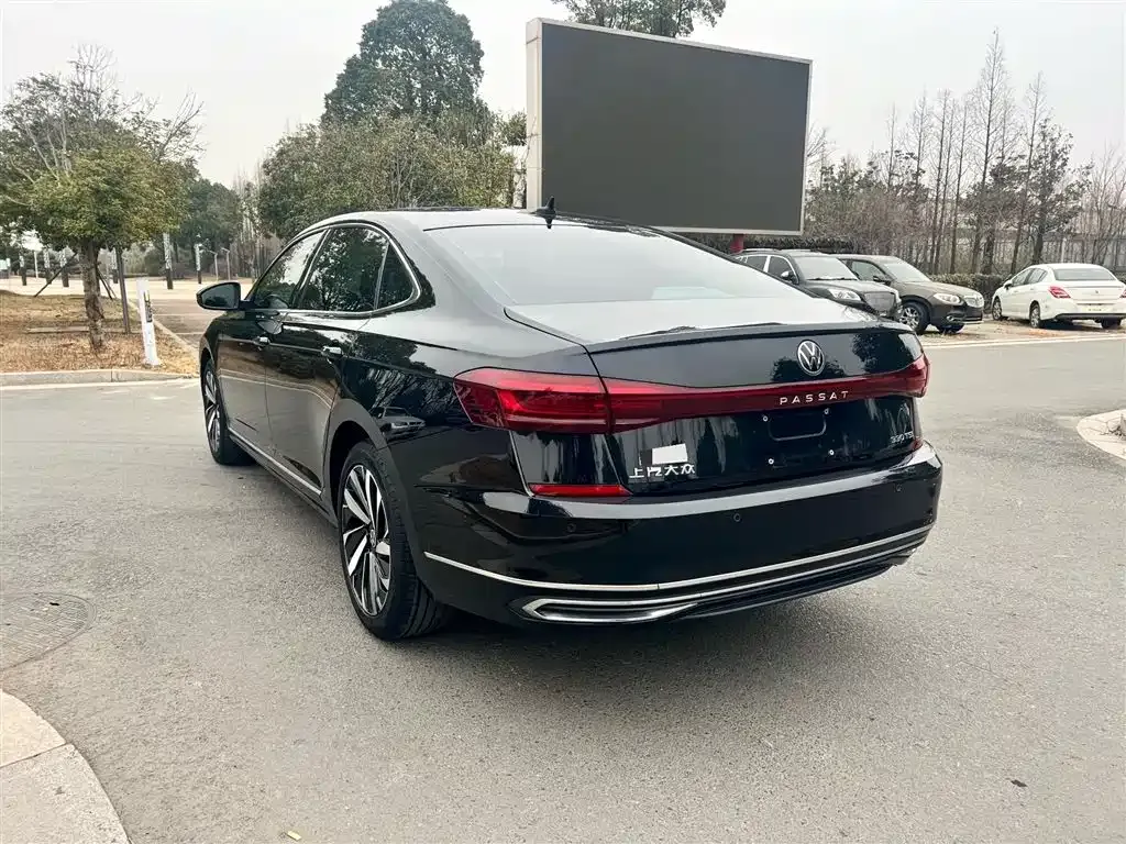 Volkswagen Passat 2022 из CN, фото 3