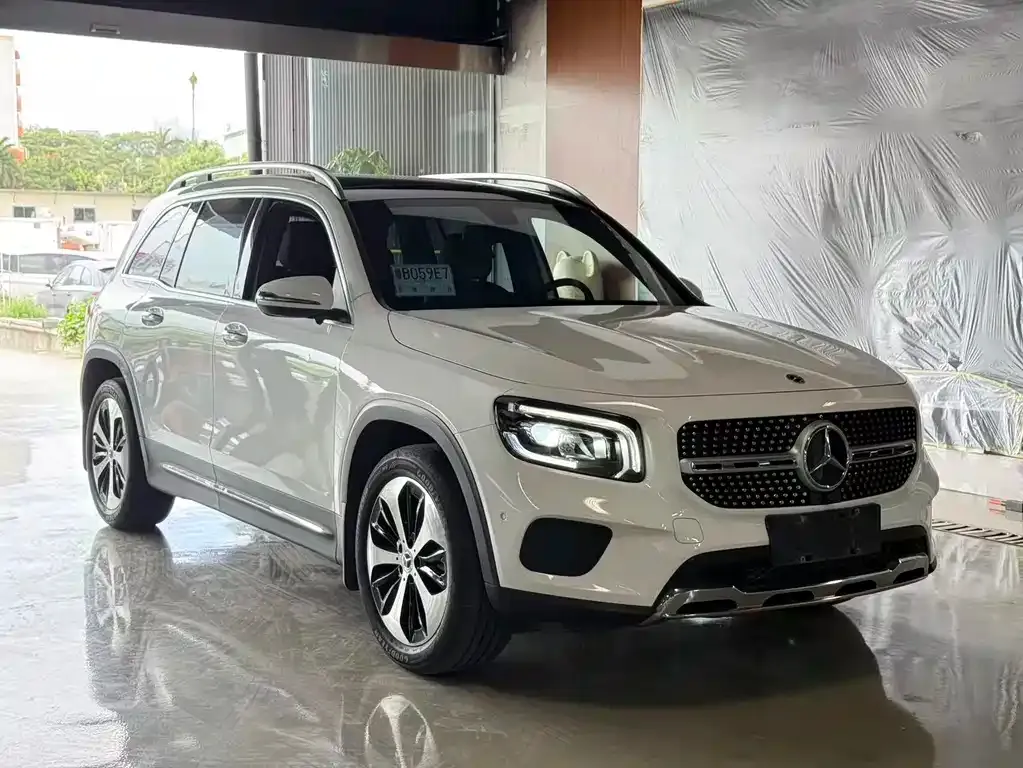 Mercedes-Benz GLB — фото 10