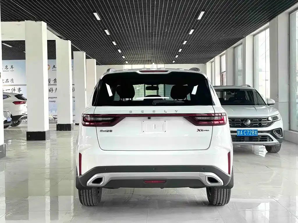 Geely Vision X6 — фото 8