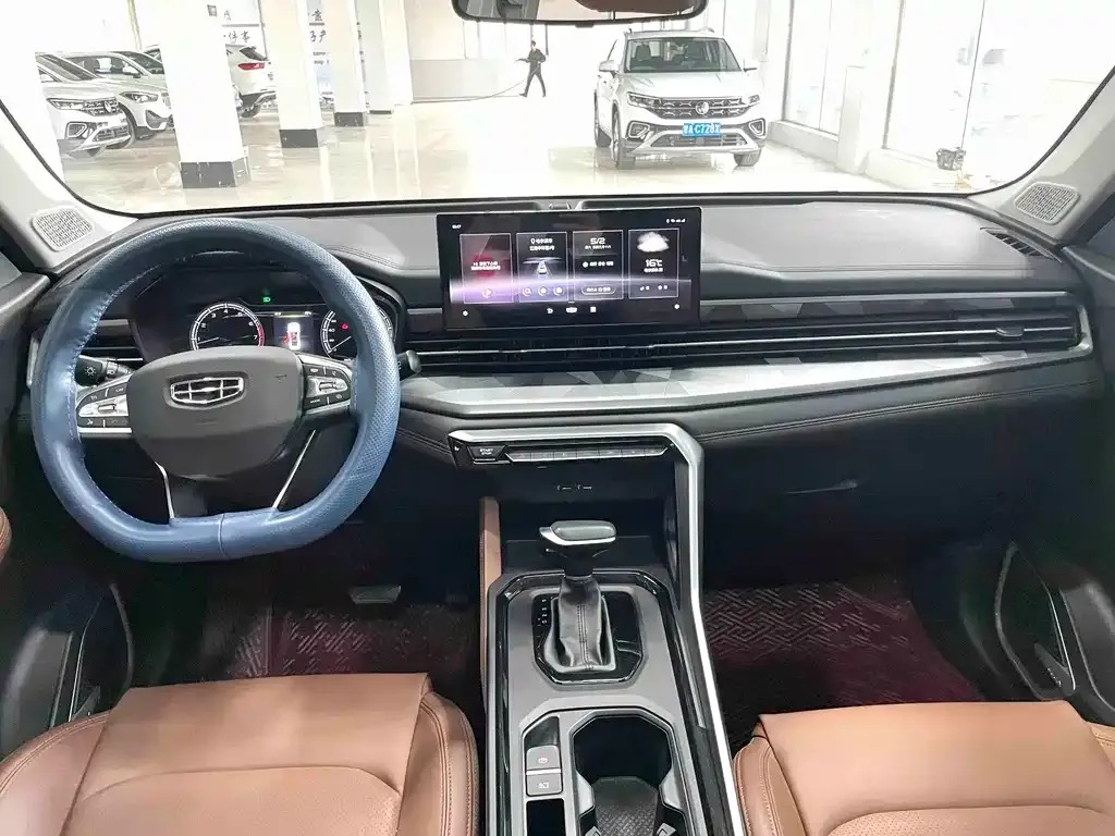 Geely Vision X6 — фото 10
