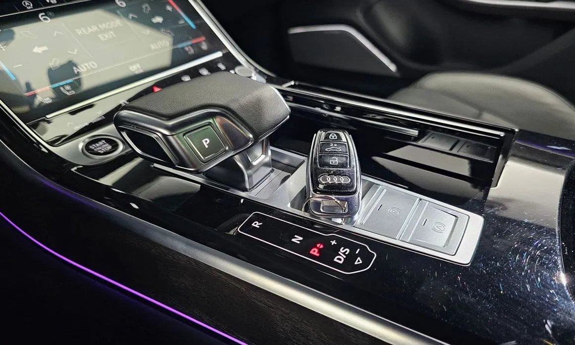 Audi A8 2023 из KR, фото 5