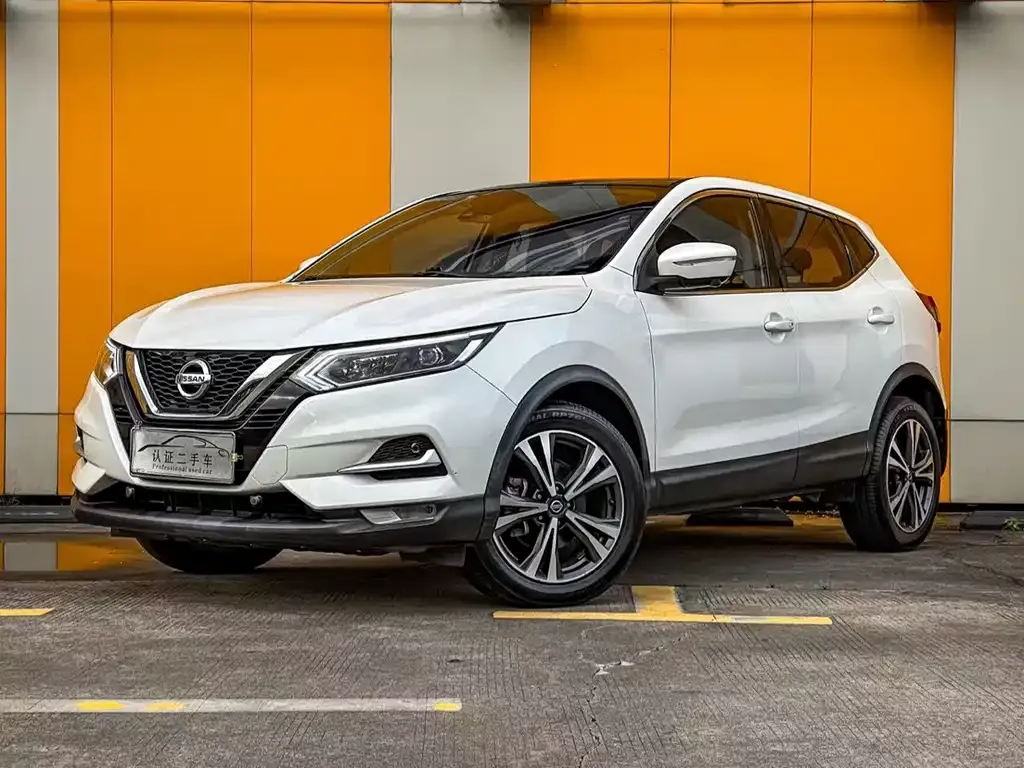 Nissan Qashqai — фото 1