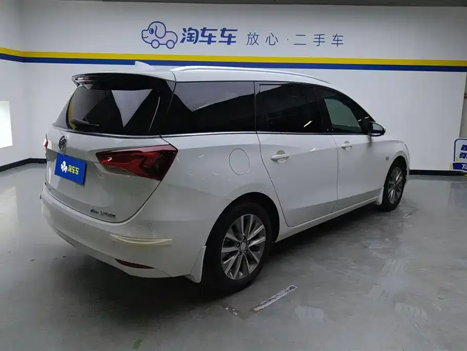 Buick GL6 2022 из CN, фото 5