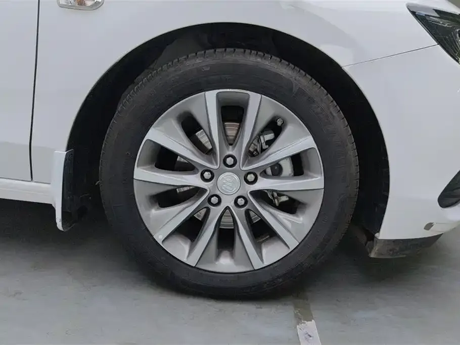 Buick GL6 2022 из CN, фото 6