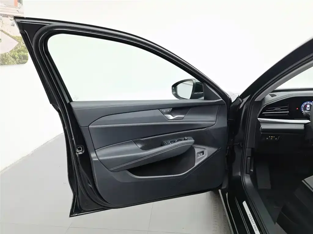 Volkswagen Passat 2025 из CN, фото 6
