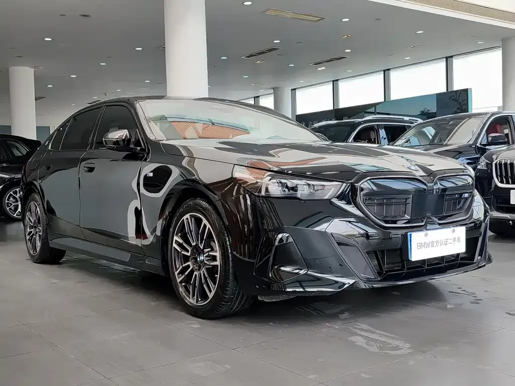 BMW 5 Series 2025 из CN, фото 6
