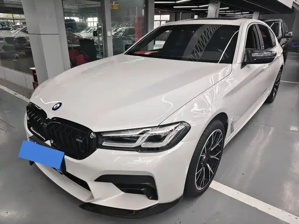 BMW 5 Series — фото 1