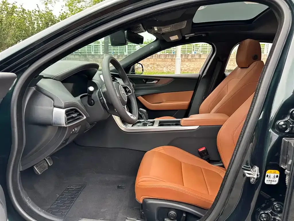 Jaguar XEL — фото 4