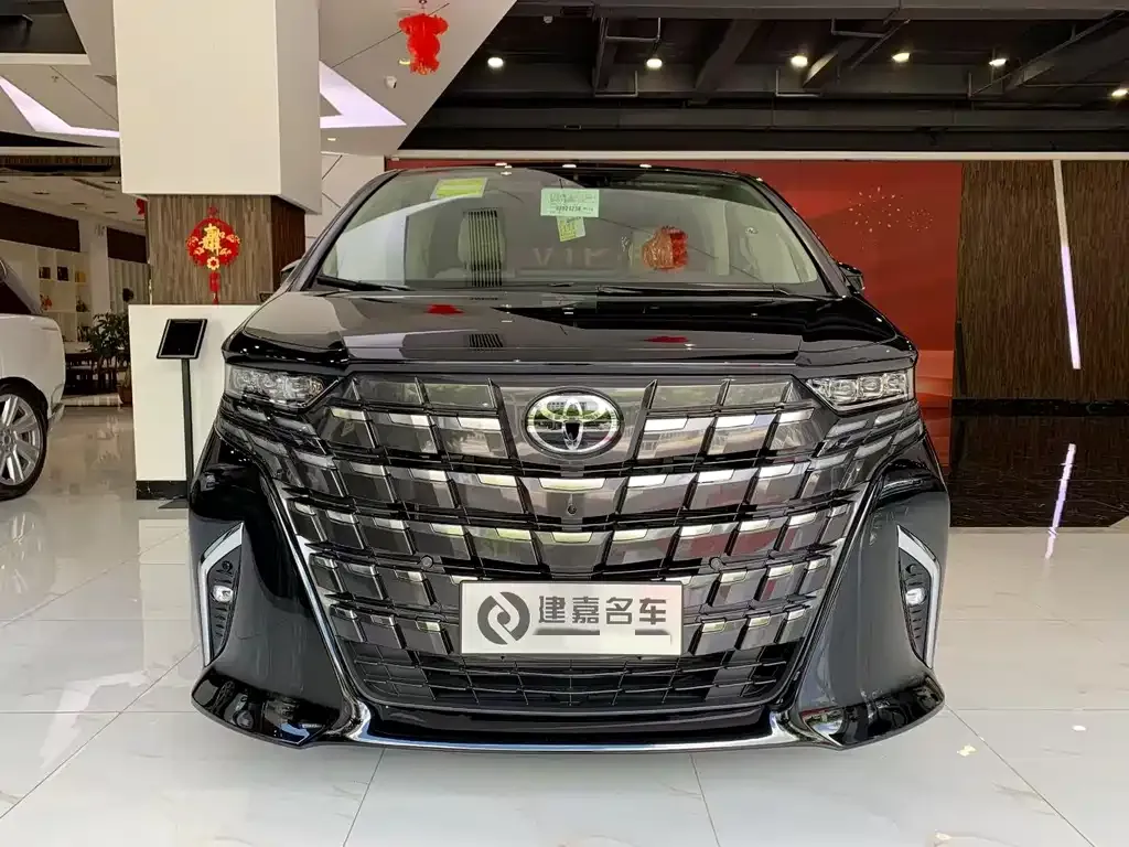 Toyota Alphard — фото 3