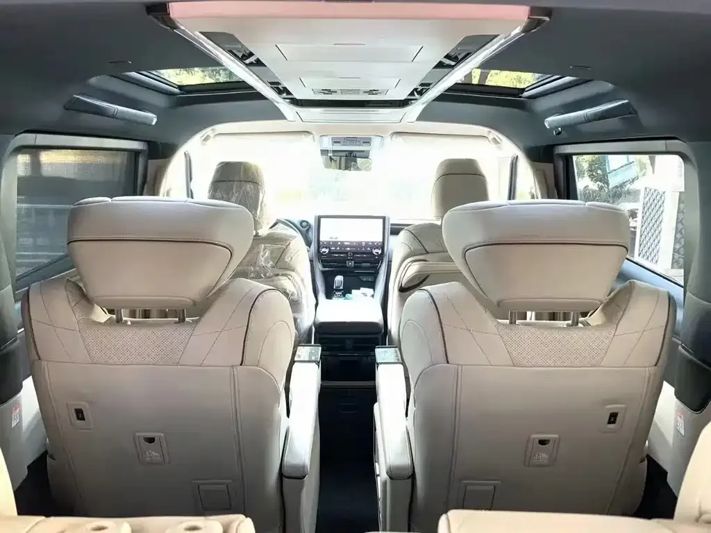 Toyota Alphard — фото 6