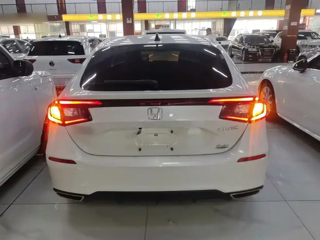 Honda Civic — фото 8