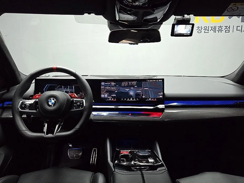 BMW M5 2025 из KR, фото 7