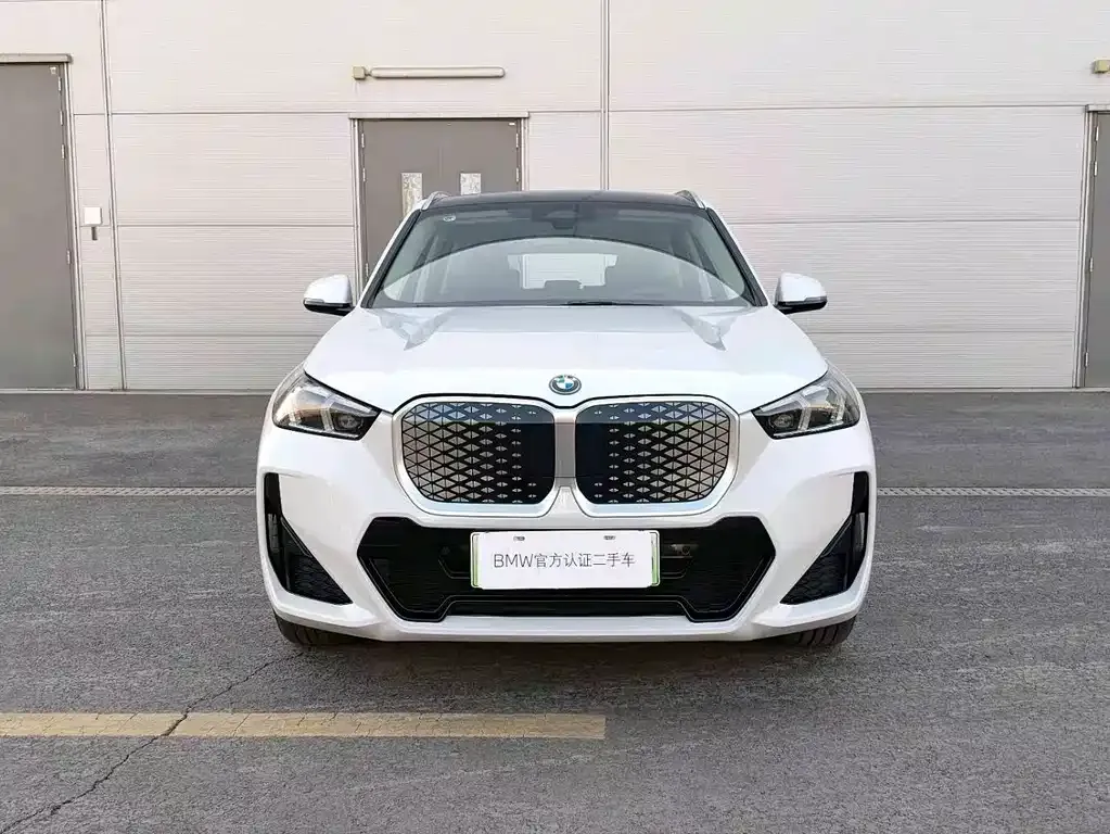BMW iX1 2025 из CN, фото 5