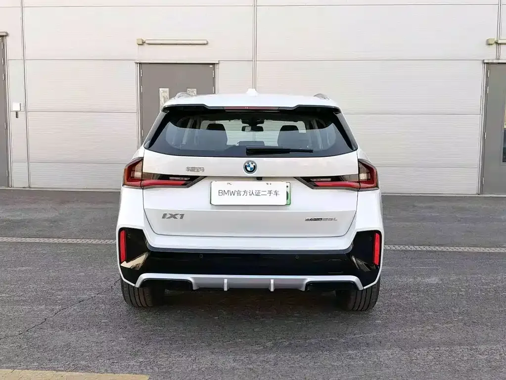 BMW iX1 2025 из CN, фото 3