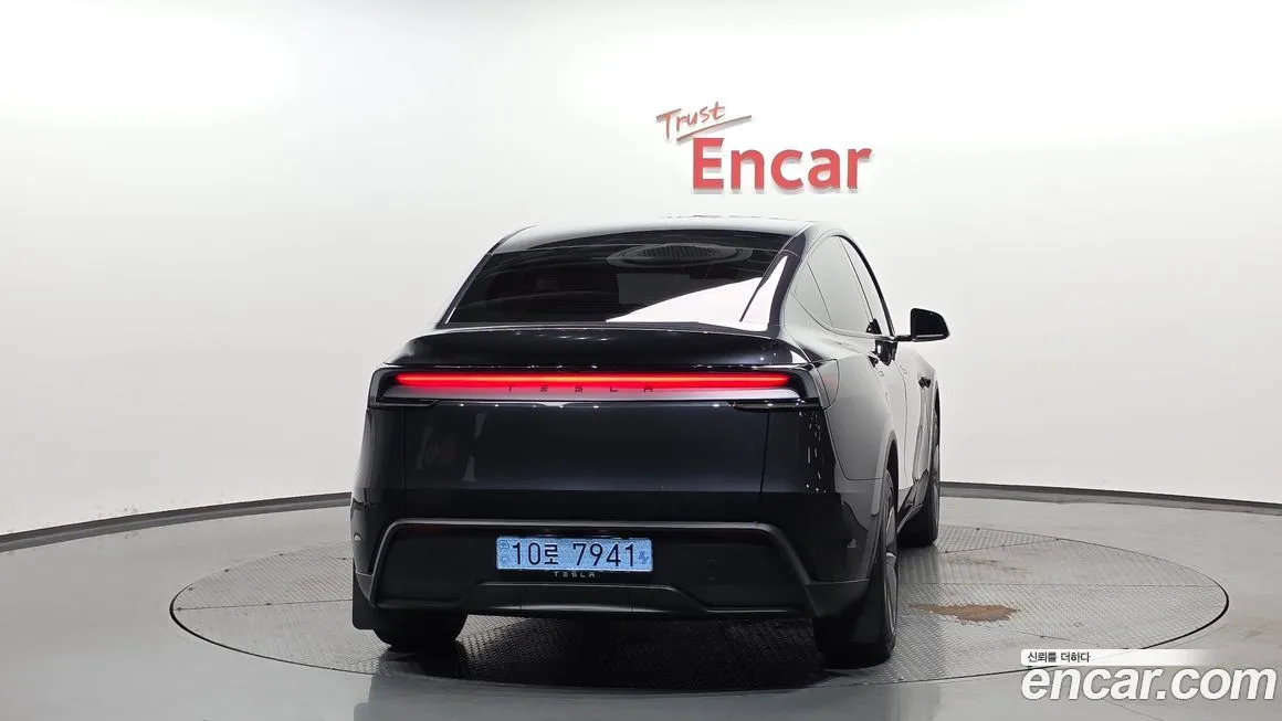 Tesla Model Y — фото 3