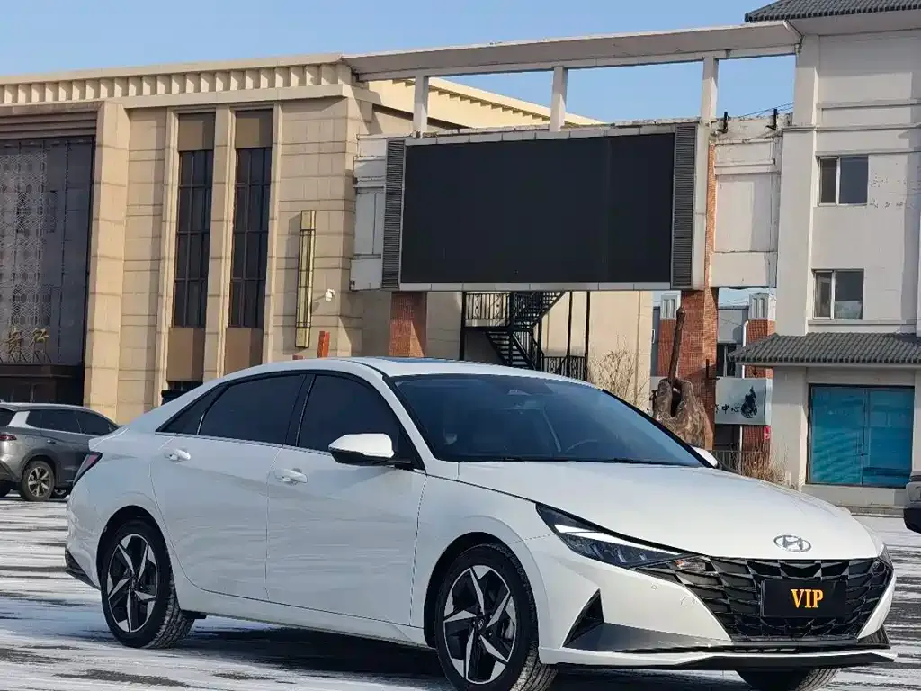 Hyundai Elantra 2022 из CN, фото 10