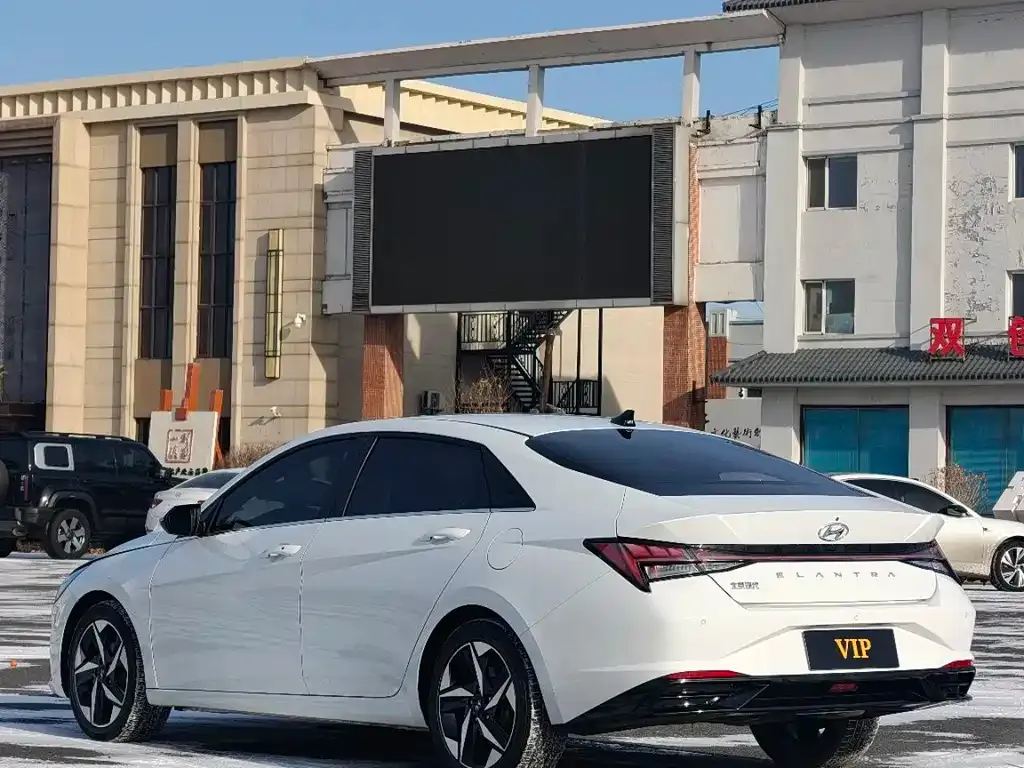 Hyundai Elantra 2022 из CN, фото 8