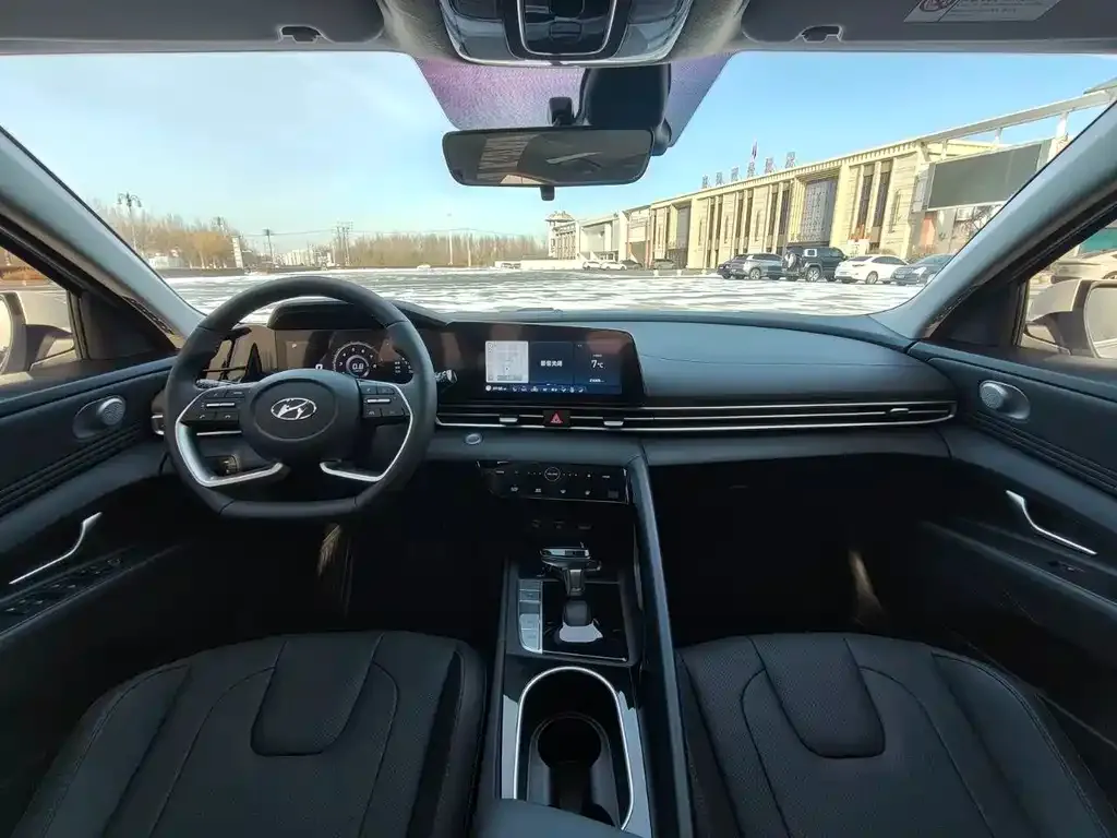 Hyundai Elantra 2022 из CN, фото 6