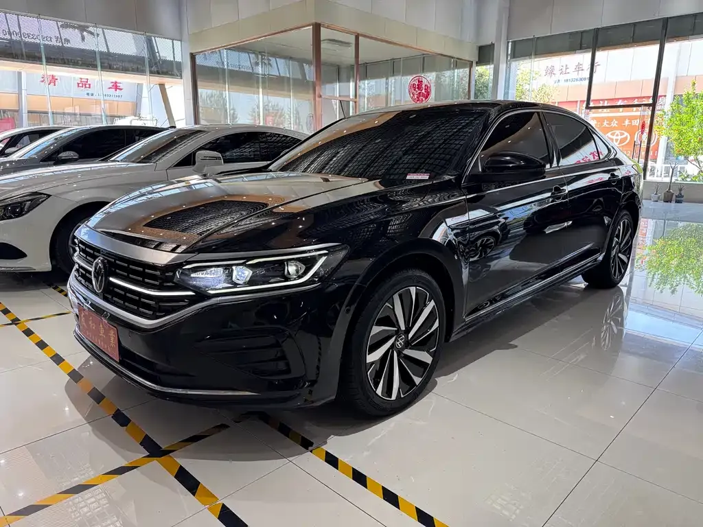 Volkswagen Passat — фото 1