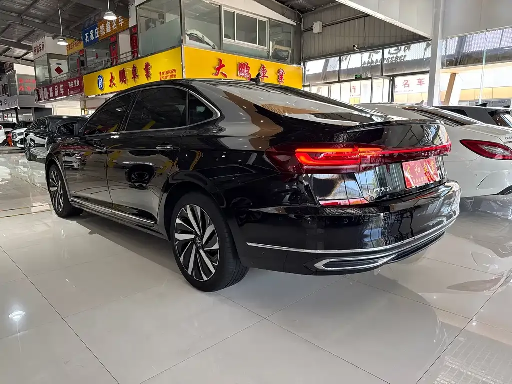 Volkswagen Passat — фото 7