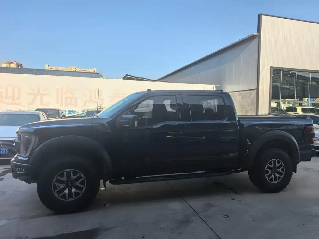 Ford F-150 Raptor 2023 из CN, фото 4