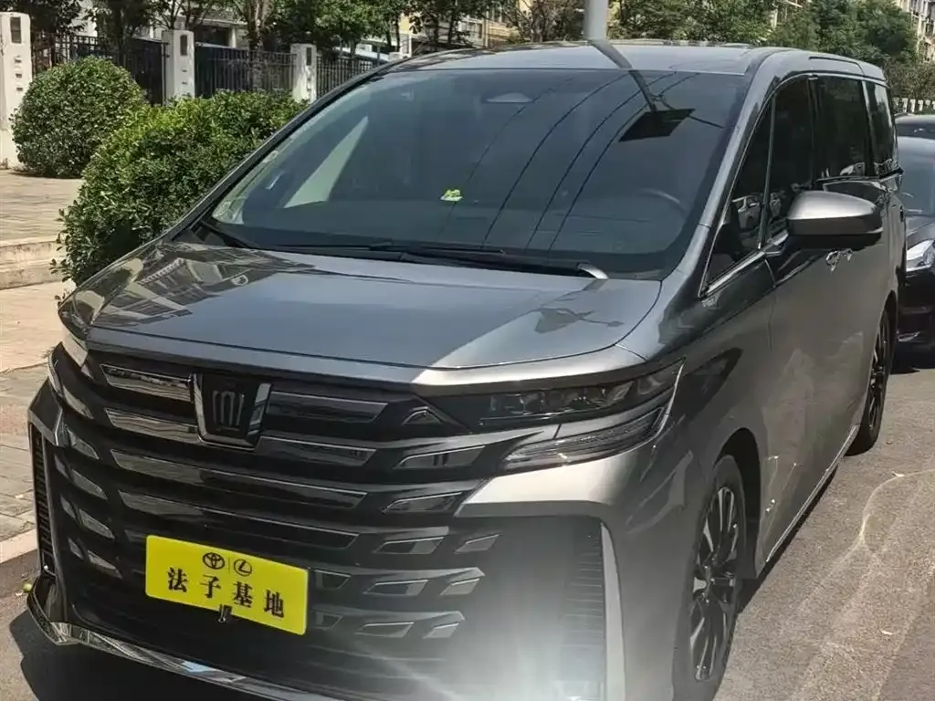 Toyota Vellfire — фото 4