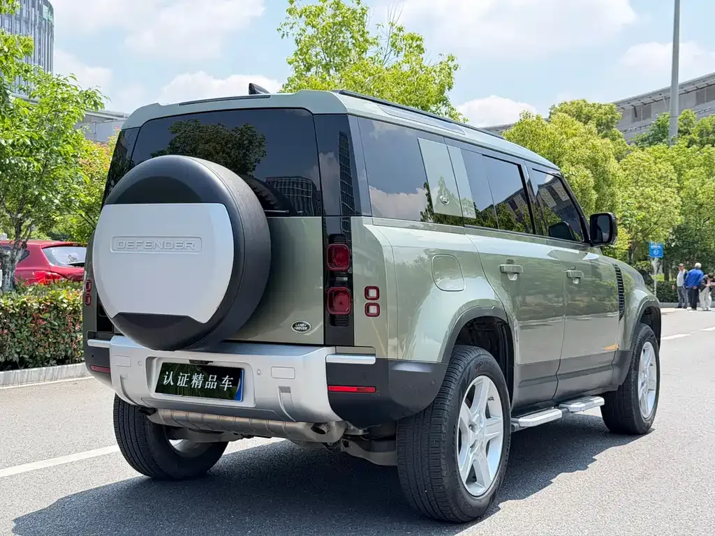 Land Rover Defender — фото 9