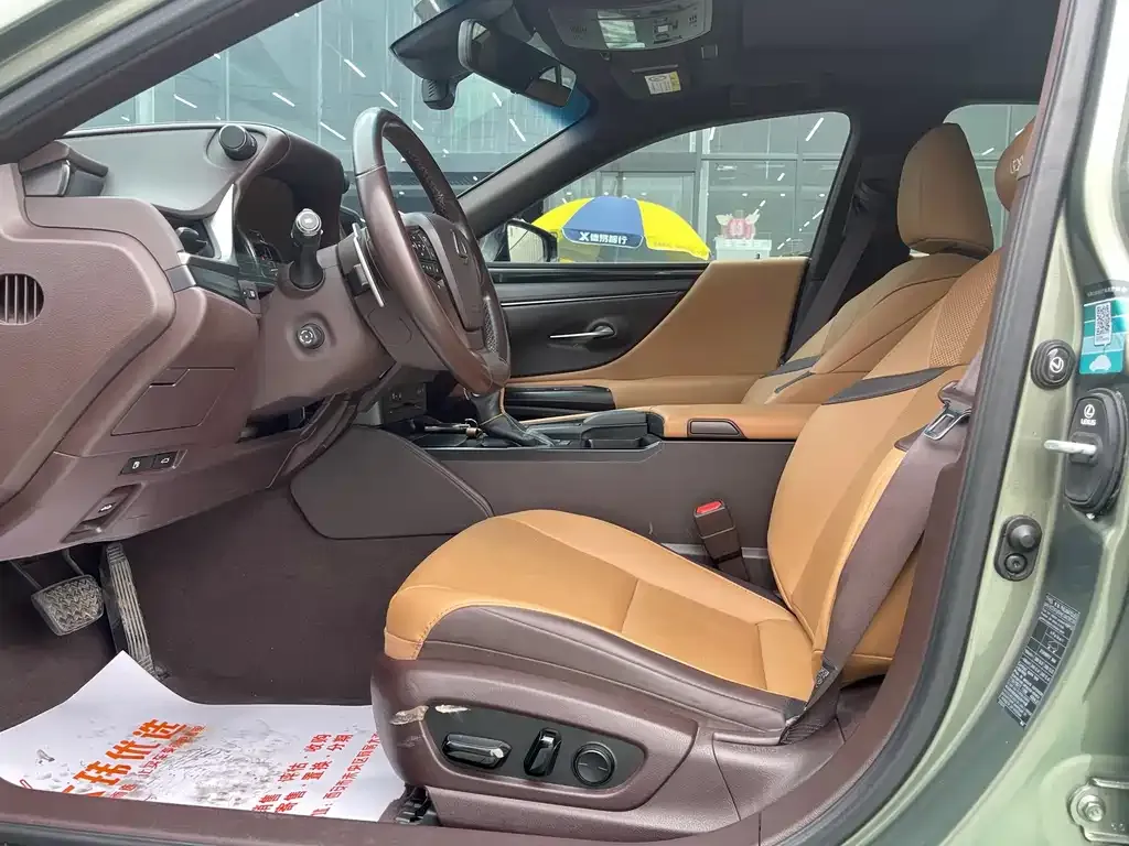 Lexus ES 2021 из CN, фото 9