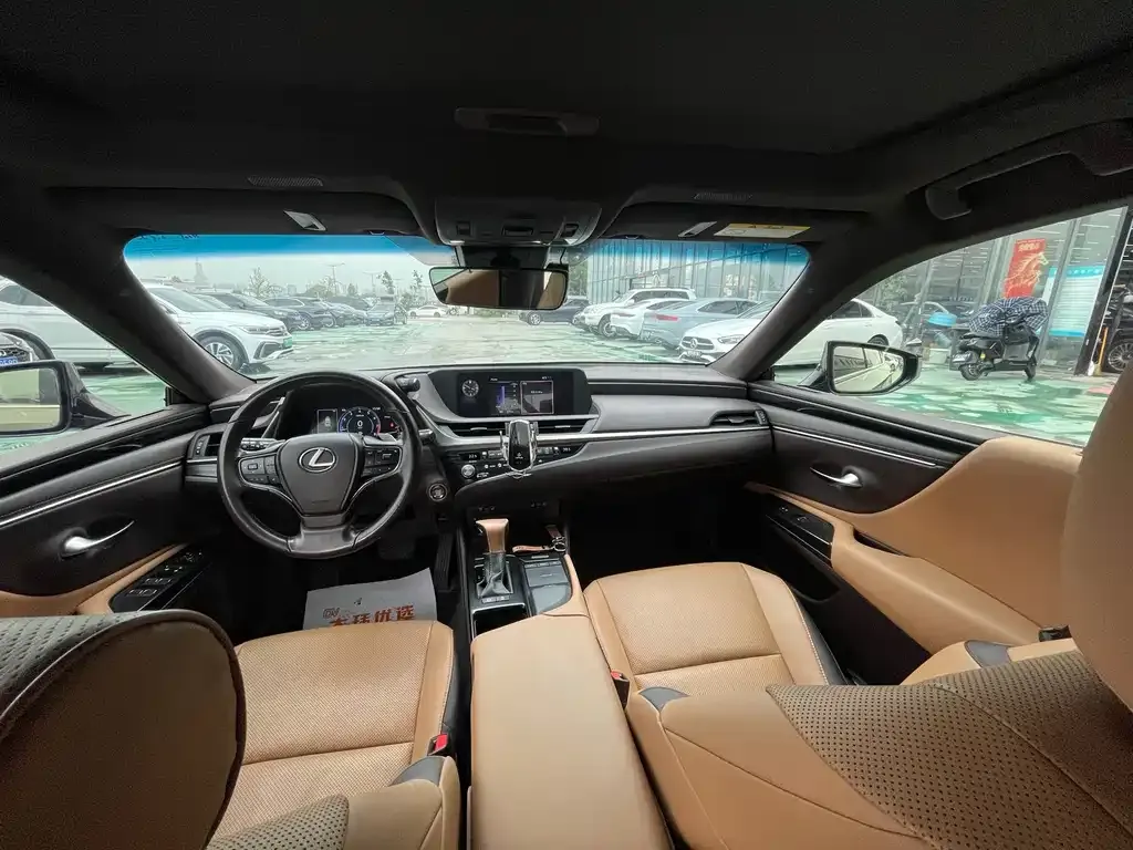 Lexus ES 2021 из CN, фото 10