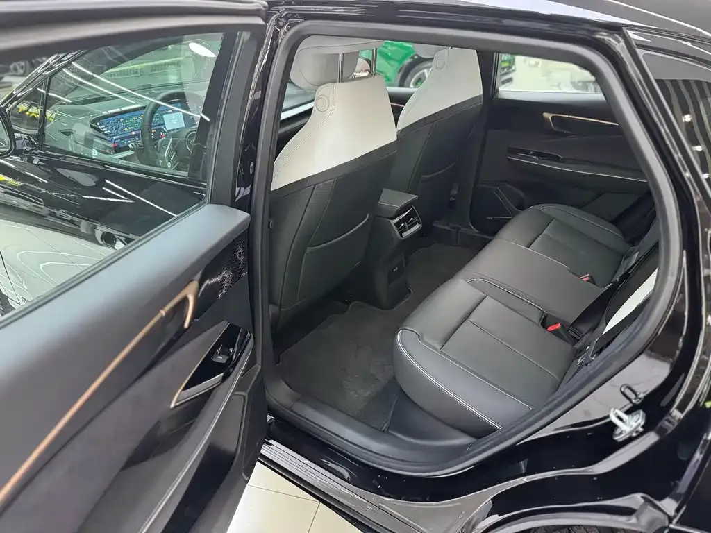 Buick E4 2024 из CN, фото 10