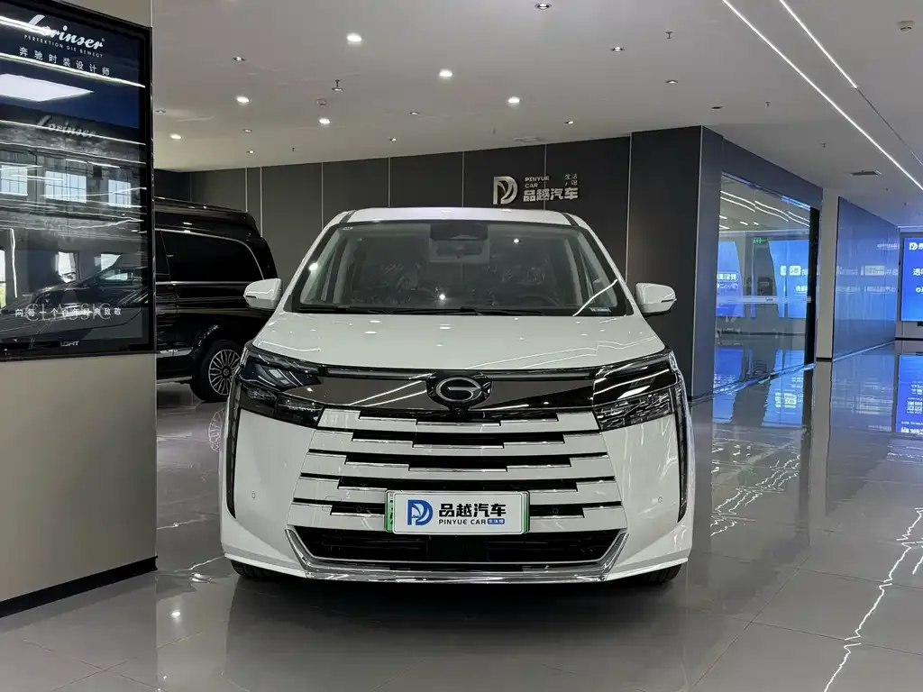 GAC Motor E8 Hybrid — фото 5