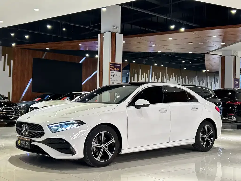 Mercedes-Benz A-Class — фото 1