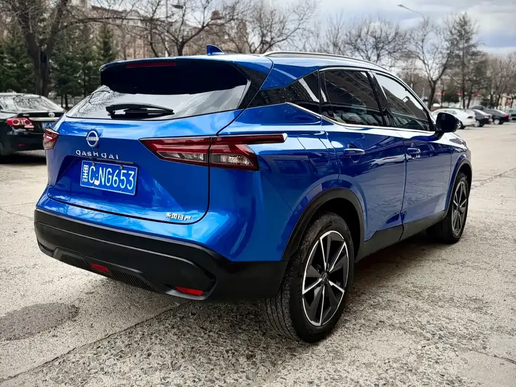 Nissan Qashqai — фото 10