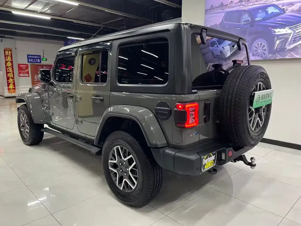 Jeep Wrangler PHEV 2023 из CN, фото 5