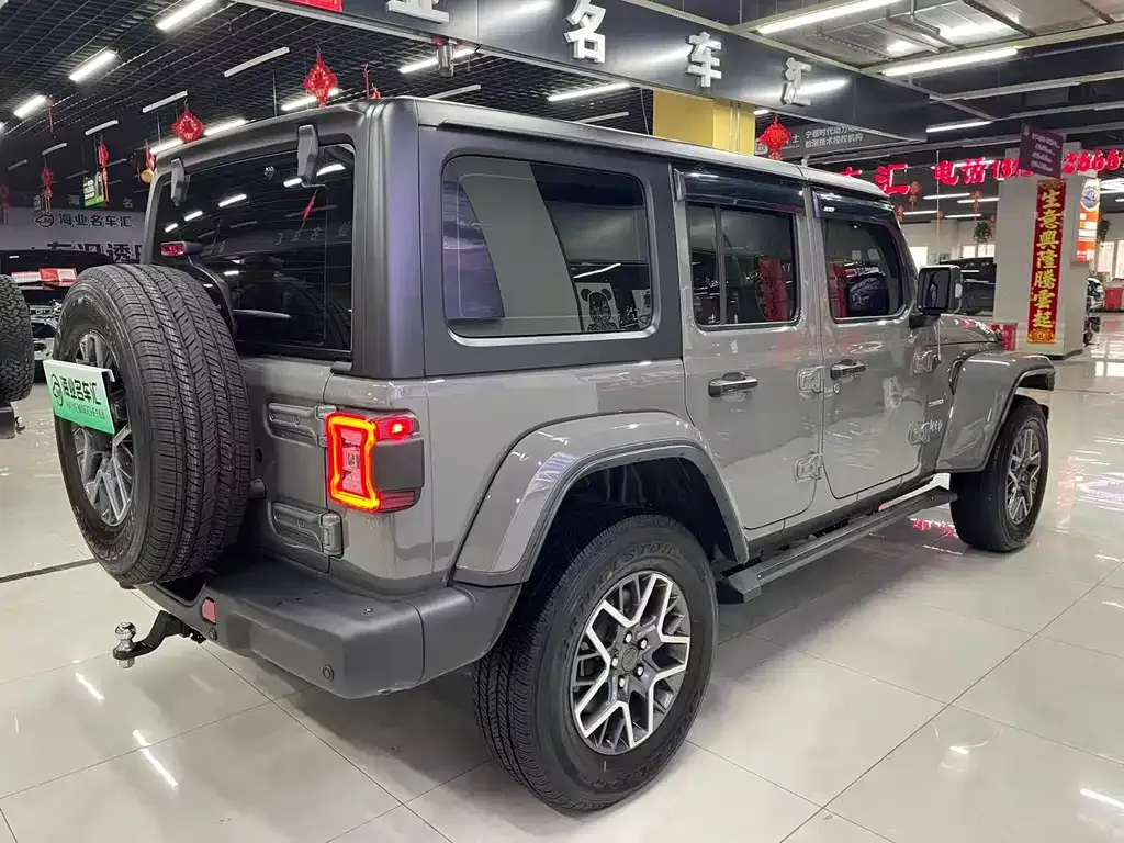 Jeep Wrangler PHEV 2023 из CN, фото 8