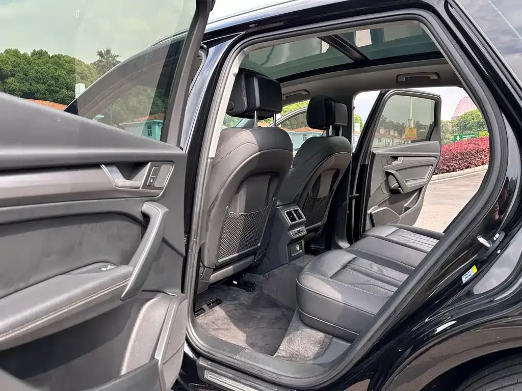 Audi Q5L 2022 из CN, фото 4