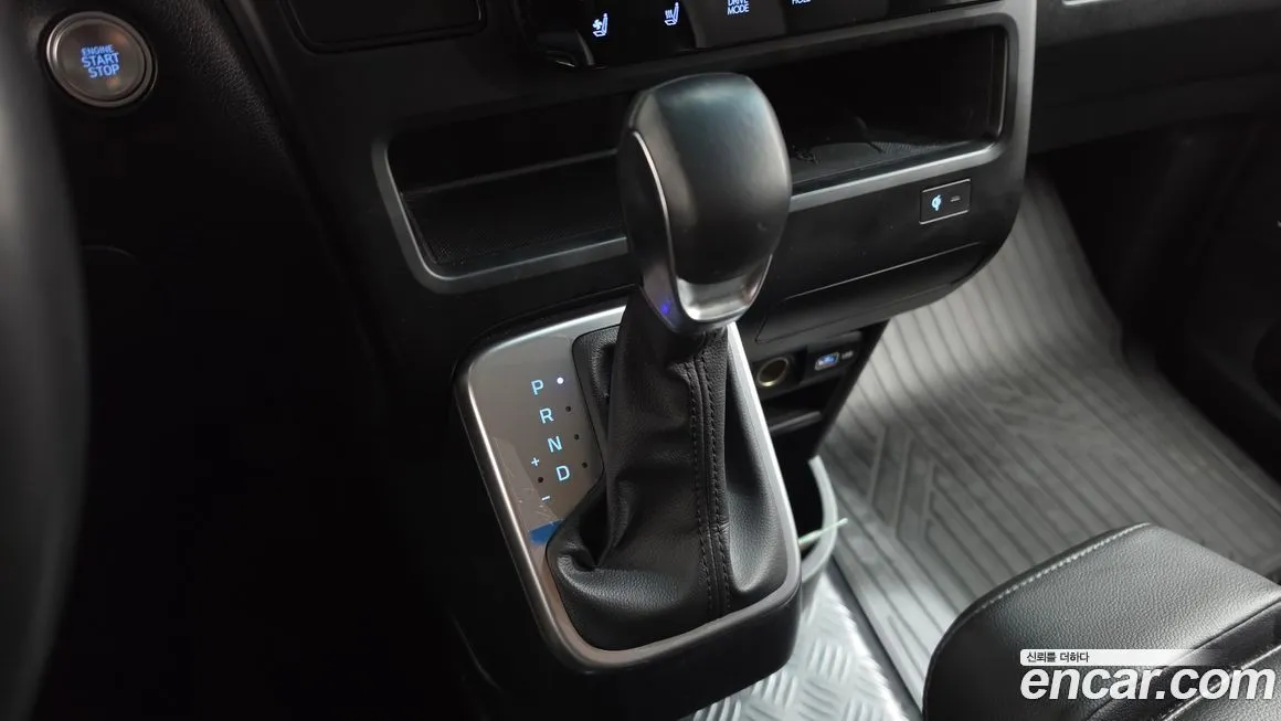 Hyundai Staria — фото 3