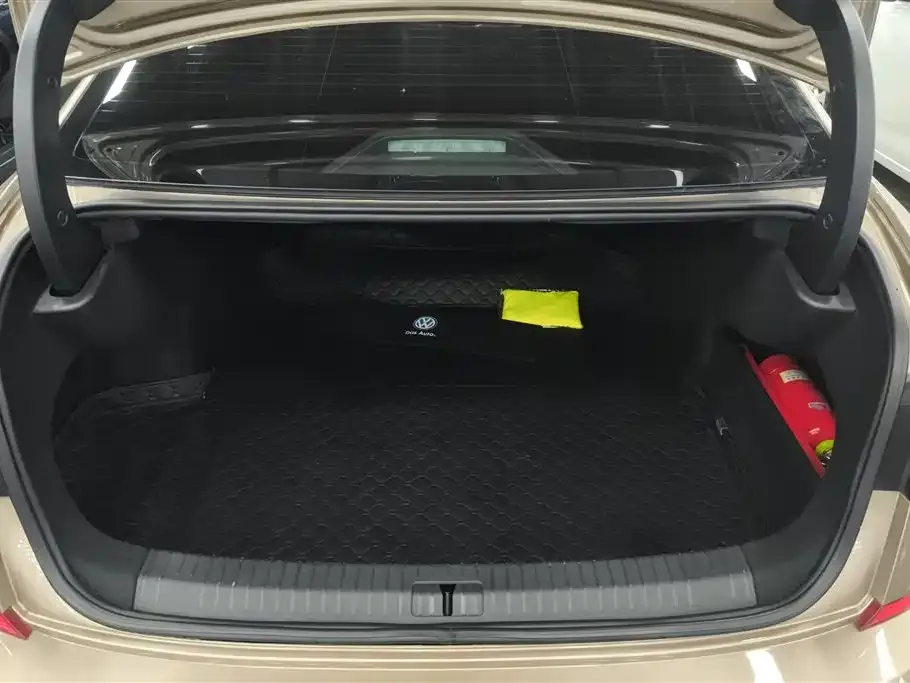 Volkswagen Passat — фото 10