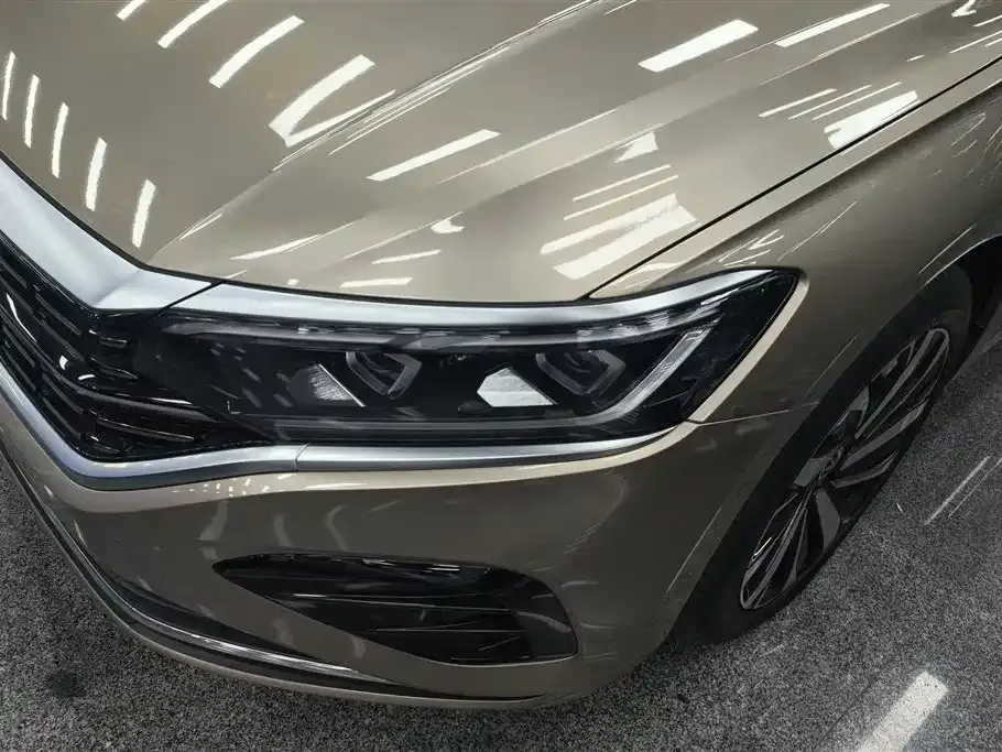 Volkswagen Passat — фото 9