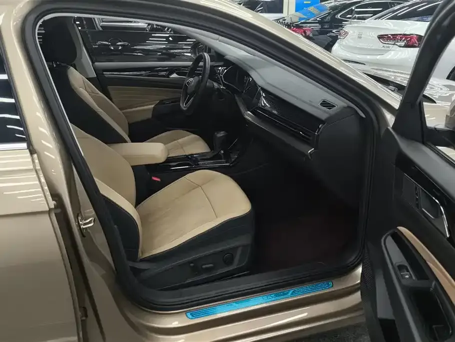 Volkswagen Passat — фото 7