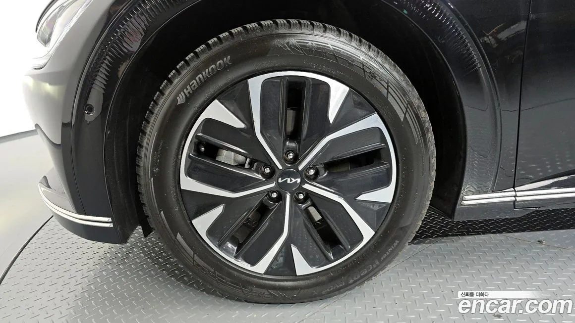 Kia EV6 — фото 9