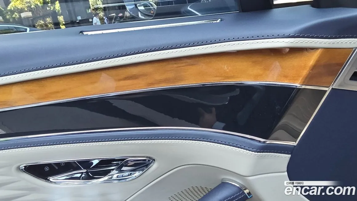 Bentley Flying Spur 2021 из KR, фото 6