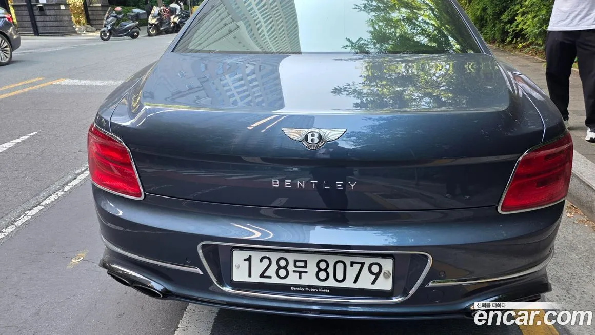 Bentley Flying Spur 2021 из KR, фото 4