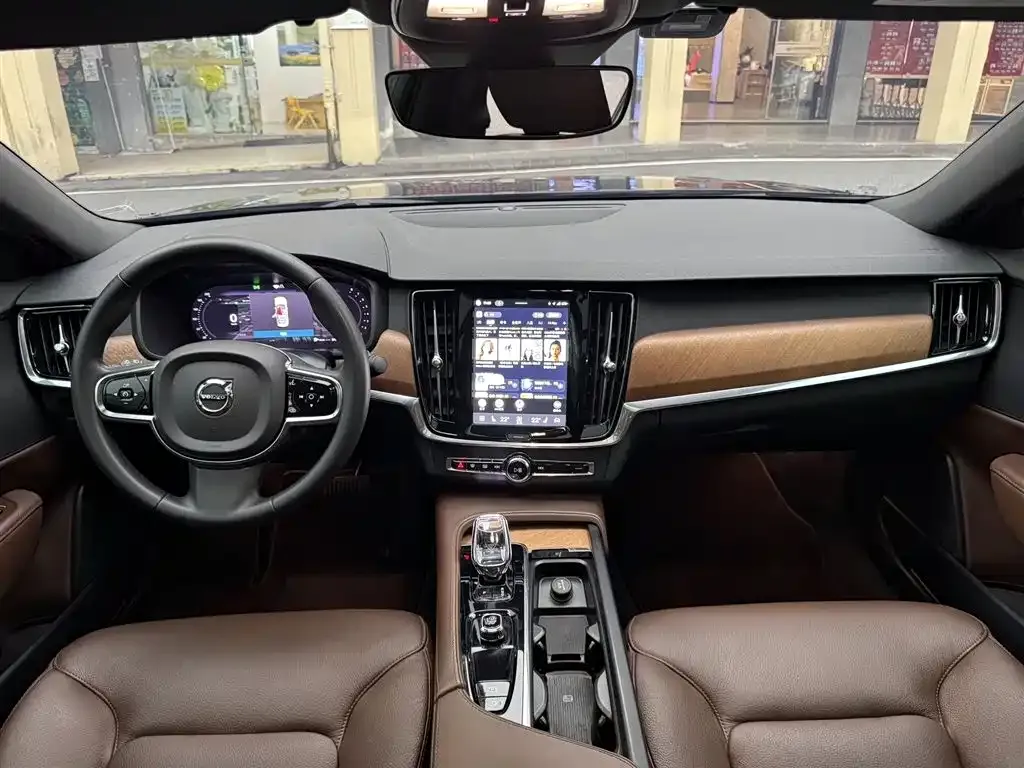 Volvo S90 — фото 3