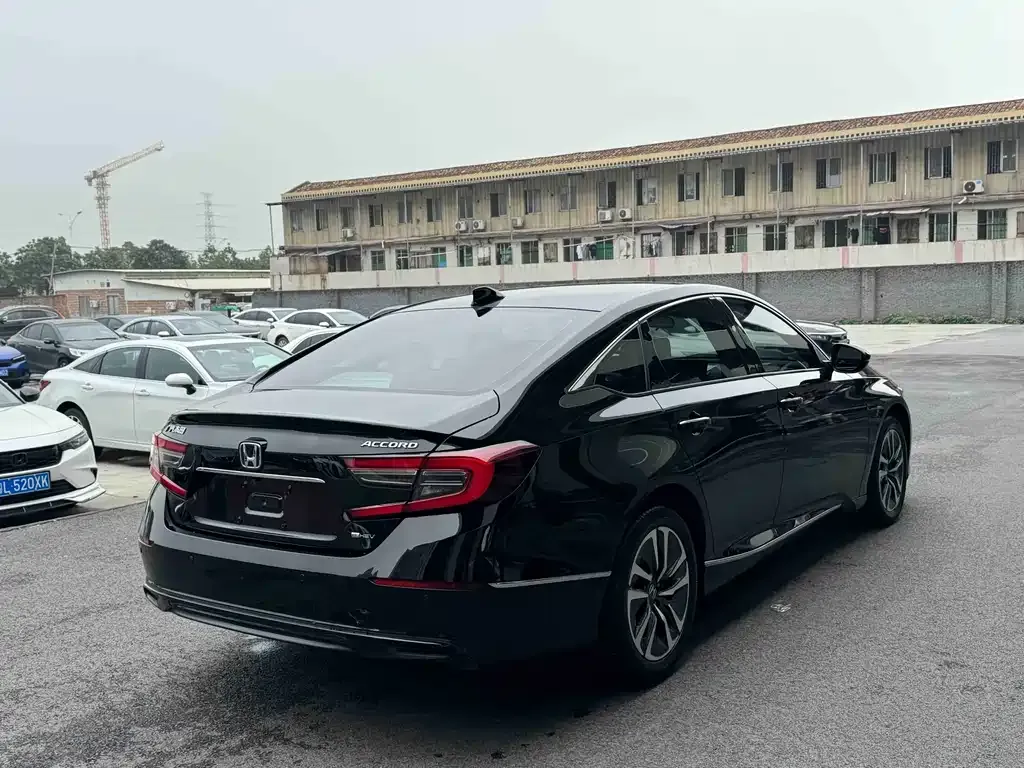 Honda Accord — фото 4