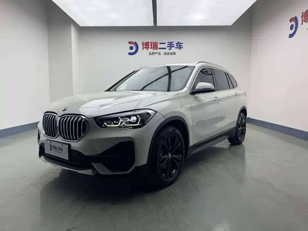 BMW X1 — фото 1